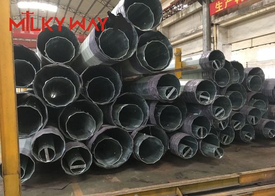 Chất lượng  Galvanized Steel Power Pole with Octagonal Shape and Bitumen Coating Available in 35FT to 90FT Lengths nhà máy