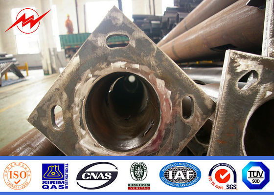 Sân bóng đá 45 mét bóng đèn cột cao với hệ thống nâng hạ