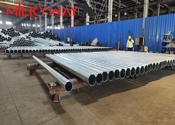 Đơn vị tùy chỉnh lắp đặt chiều cao thép kẽm cột với mảng cơ sở khe và Anchor Bolt lắp đặt