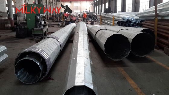 Các cột tiện ích thép kẽm nóng cho truyền điện với tải trọng thiết kế yếu tố an toàn cao
