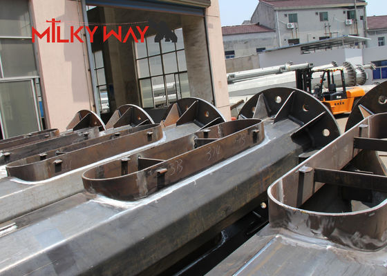 15M Đường cột điện thép kẽm tùy chỉnh cho các cột truyền tải điện với và độ dày tùy chỉnh