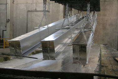 Cột điện bằng thép Columniform 100ft được mạ kẽm cho đường truyền